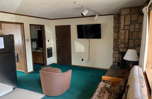 Red River Cabin | Ponderosa Lodge