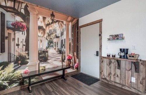 Prescott Apartment | Porch Swing Charm | Relax & Unwind + Free Parking