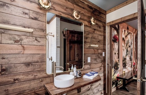 Prescott Apartment | Porch Swing Charm | Relax & Unwind + Free Parking
