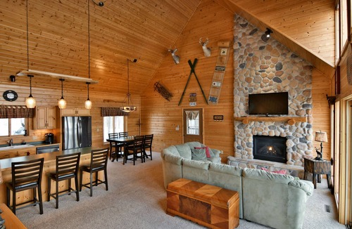 Spooner House | Potato Lake House- Beautiful log chalet on pristine Potato Lake.