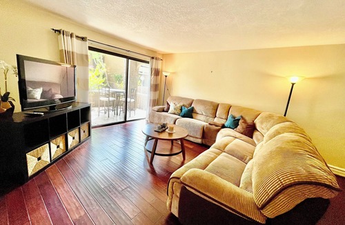 Hacienda Granada Condo | +PRIME LOCATION+ Cozy Condo in Phoenix Arcadia Lite Area.