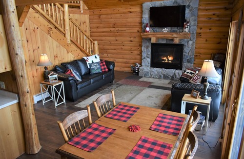Schuyler Falls Cabin | Privacy Galore at the Little Pine Loj.