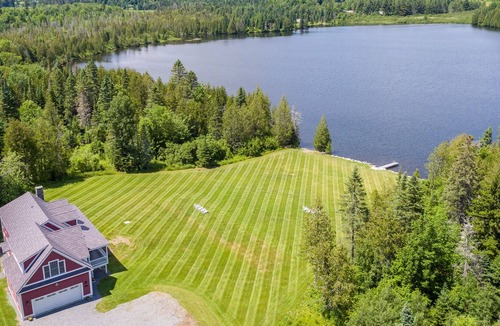 Glover House | Private All-Season Waterfront Retreat on 55 Acres