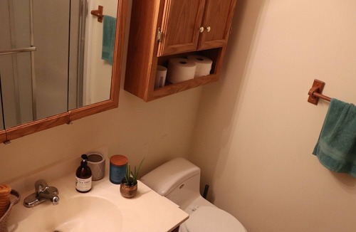 Plymouth Apartment | Private Apartment Near Medicine Lake