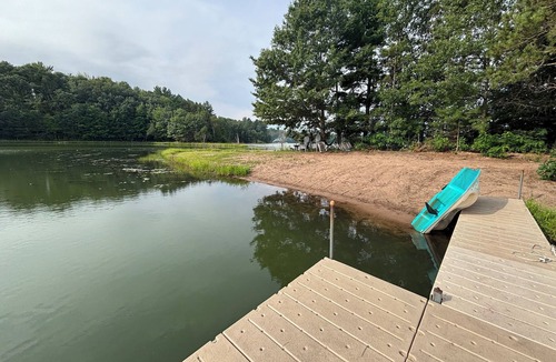 Somerset Cabin | Private beach with dock on Pine Lake with spacious 3 bedroom home sleeps 9-12