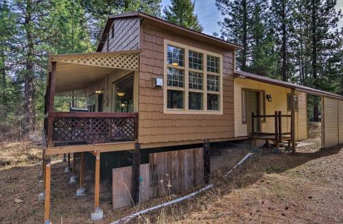 Garden Valley House | Private Cabin, 5-Min Drive to Hot Springs & Golf!