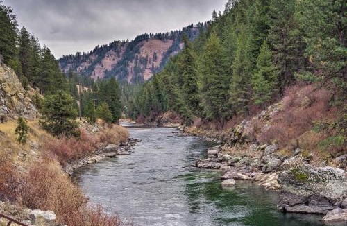 Garden Valley House | Private Cabin, 5-Min Drive to Hot Springs & Golf!