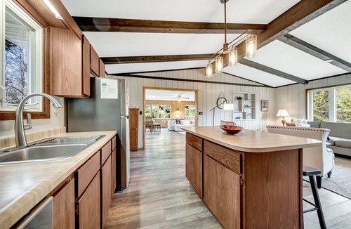 Danbury Cabin | Private Hideaway But Close to Everything in Webb Lake