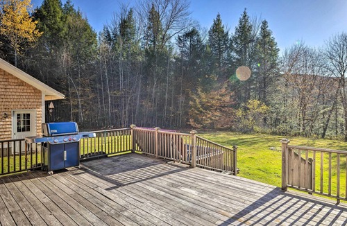 Montgomery Center House | Private Home w/Hot Tub Near Jay Peak Slopes