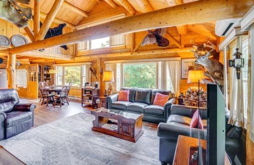 Glendale House | Private Hot Tub Hudson Valley Cabin Retreat!