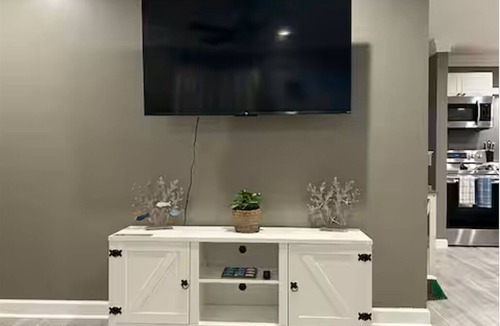 Highland City Apartment | Private Pool, Fire pit, Pet-friendly Home