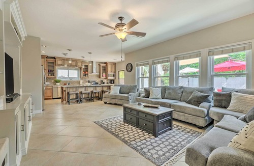 Gilbert House | Private Pool & Hot Tub: Family Home in Gilbert