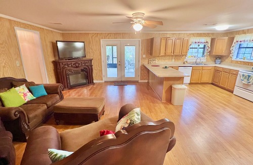 Eufaula House | Private Retreat on Beautiful Lake Eufaula.