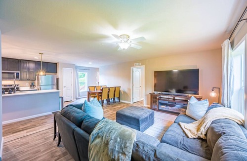 Beaver House | Private Riverfront home w/Hot tub, central to ONP