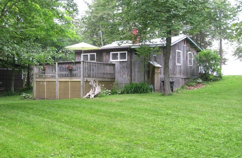 Alburg Cottage | Private Secluded Waterfront Cottage - Discounted Sept Rates!