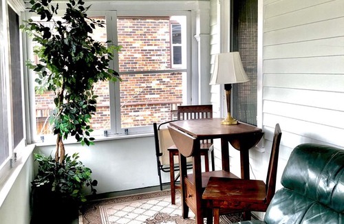 Whittier House | Private Suite Uptown/Downtown Minneapolis