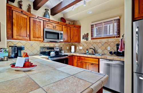 Nambe Pueblo House | Private Upscale Mountain View Retreat just 12 Minutes From The Santa Fe Plaza.