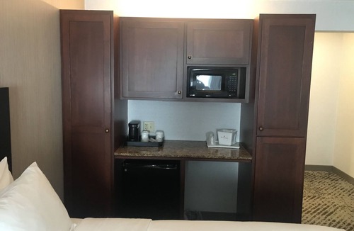 South Bend Hotel | Privately Owned Hotel Room, less than 2 miles to UND!