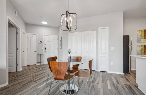 Desert View Village Apartment | Pure Suites Ascent 2 Bed Gym Pool Cabana