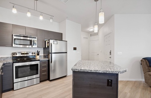 Gilbert Apartment | Pure Suites Gilbert Pool, Gym, Spa, Volleyball