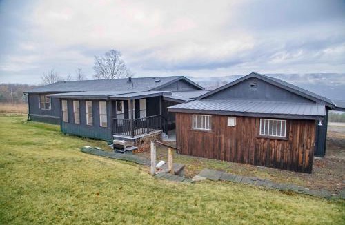Hammondsport House | Purple Parrot