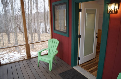 Glenwood City Cabin | Quaint 1-bedroom camper cabin in County Park!