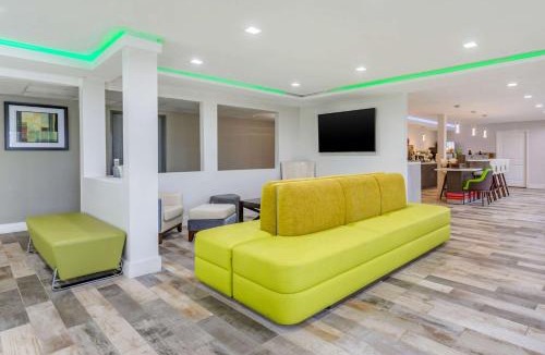 Murfreesboro Hotel | Quality Inn Murfreesboro-University Area