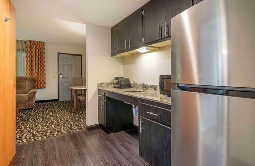 Rochester Hotel | Quality Inn & Suites Mayo Clinic Area
