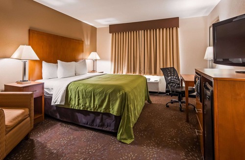 Tomah Hotel | Quality Inn