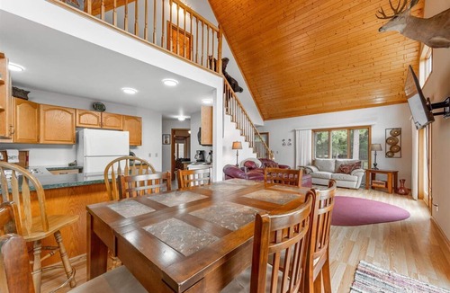 Danbury Cabin | Rec Garage ~ Fire Pit ~ Pool ~ Sauna ~ Views