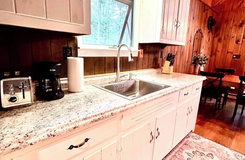 Jay Ski Chalet | Red Fox Chalet with access to lake, mountain trails and river