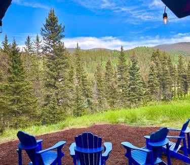 Taos Ski Valley House | Red River Aspen Retreat
