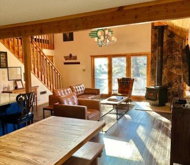 Taos Ski Valley House | Red River Aspen Retreat