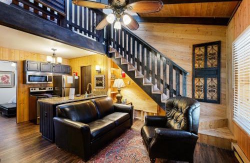 Angel Fire Apartment | Redwood Commons B12