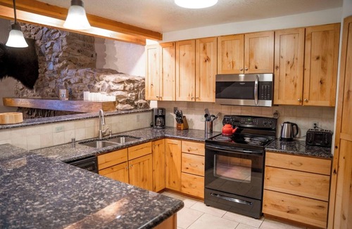 Taos Ski Valley House | Reed Home - Spacious home on .5 acres with stone fireplace, 5-minute walk to bas