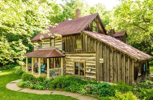 New Albin Cabin | Relax Amidst Nature On Clear Creek