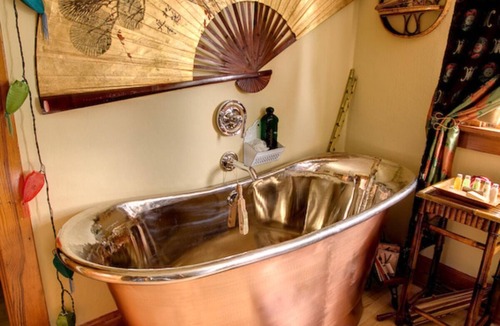 Birchwood Apartment | Relax in our English Garden King Suite at The Cobblestone Bed & Breakfast