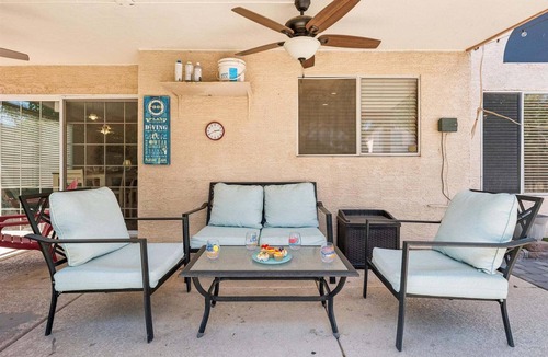 Chandler House | Relax in Style! Private Pool, Resort Backyard & 4BR Luxury Oasis in Chandler
