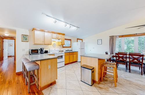 South Burlington House | Relaxing home with gas grill, washer/dryer, TV, kitchenette - close to mall