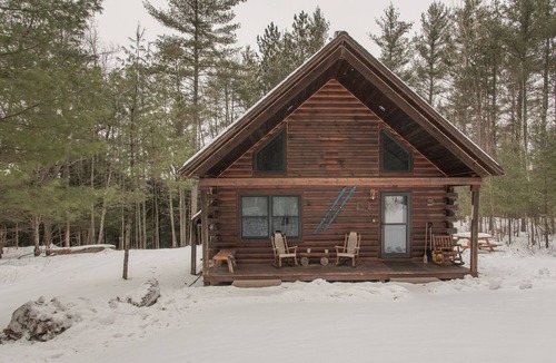 Jay Cabin | Relaxing River Access Cabin