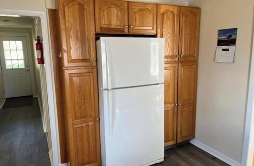 Malletts Bay House | Remodeled 3bdr home near lake, parks & BTV