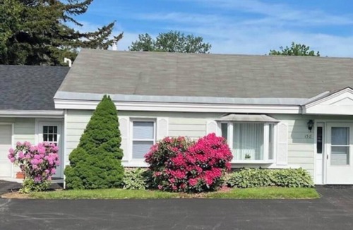 Malletts Bay House | Remodeled 3bdr home near lake, parks & BTV