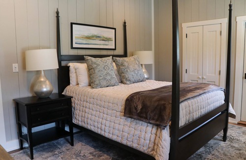 Dorset House | Renovated 2 BR/1BA guest house on private 18-acre property