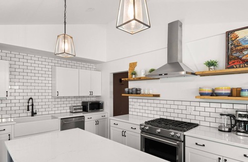 Stowe Condo | Renovated 4-bedroom House with Outdoor Space & Private Hot Tub