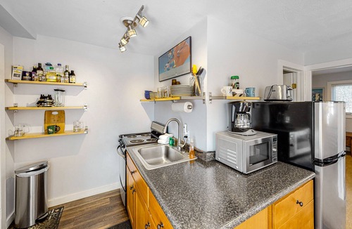 Proctorsville Condo | Renovated condo, walk to dining, on bus route to ski slopes