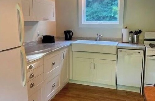 Brill Cabin | Renovated Historic Nobleton Schoolhouse