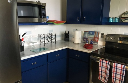 Willsboro Cottage | Renovated in 2016! Sleeps 10+, Beach, Dock, Sunsets, Relax, Fish!