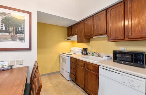 Merrimack Hotel | Residences at Daniel Webster