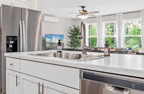 Hayward House | Restful Escape: Pet-Friendly 3BR with Trail Acc & Game Rm