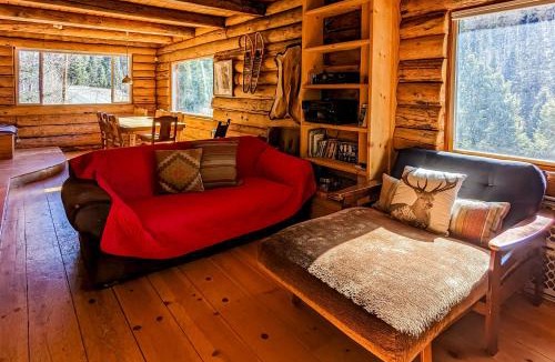 Taos Ski Valley House | Ridgerunner Cabin